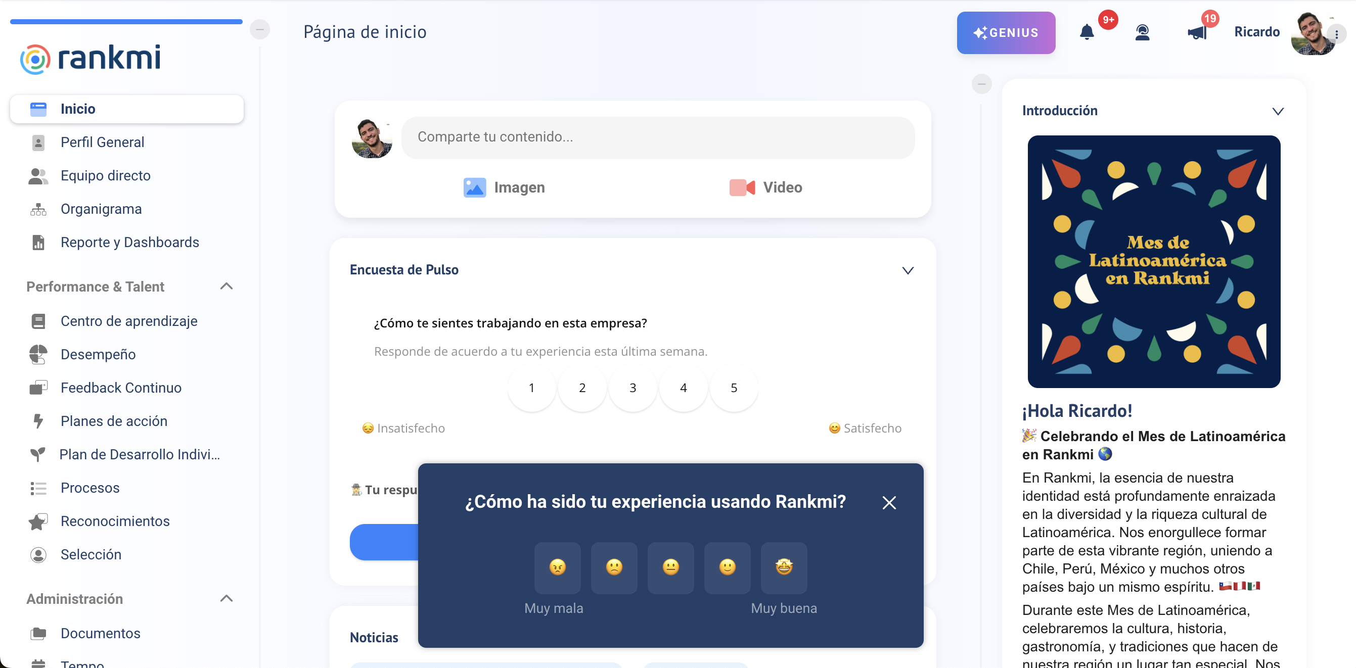 A Chameleon CSAT Microsurvey overlaid on the Rankmi platform, asking users to rate their experience with an emoji scale in Spanish.